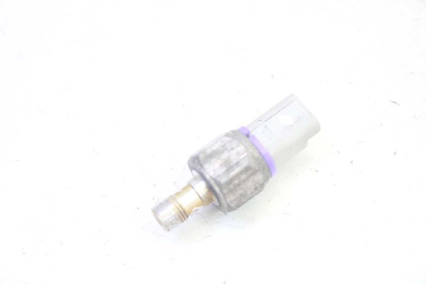 photo de SONDA PRESSIONE OLIO FRENO PIAGGIO MP3 RL 250 (2007 - 2010) - Dettaglio del componente