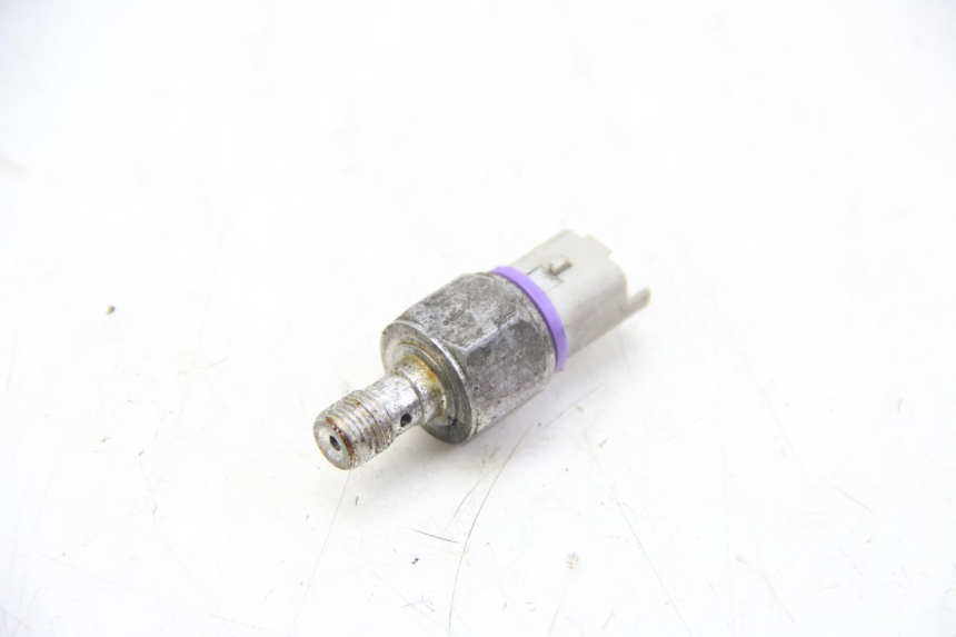 photo de SONDA PRESSIONE OLIO FRENO PIAGGIO MP3 125 (2006 - 2014)