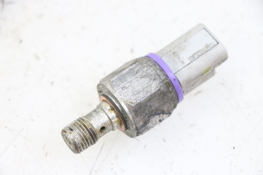 photo de SONDA PRESSIONE OLIO FRENO PIAGGIO MP3 125 (2006 - 2014)