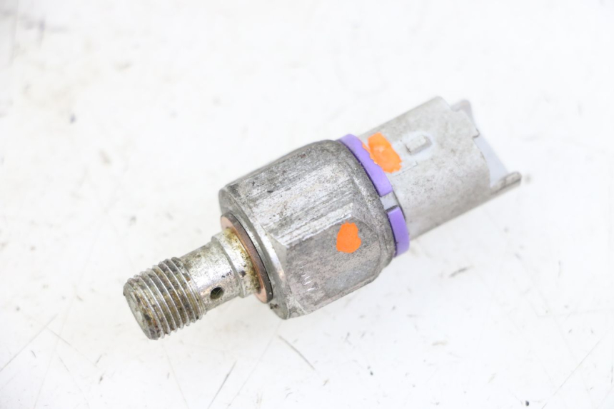 photo de SONDA PRESSIONE OLIO FRENO PIAGGIO MP3 125 (2006 - 2014)