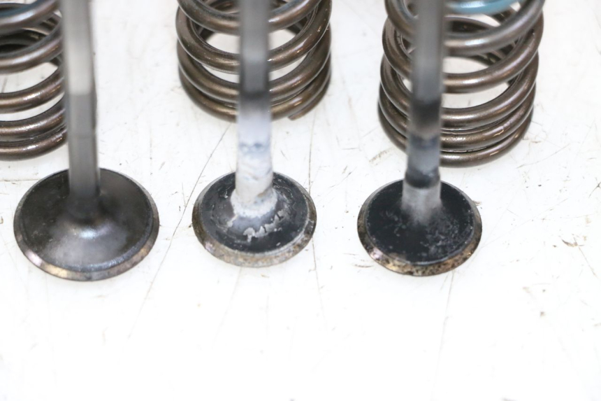 photo de VALVOLA ASPIRAZIONE SUZUKI BURGMAN 125 (2007 - 2014)