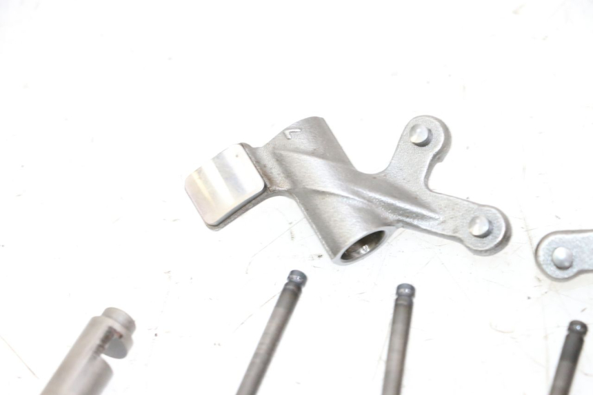 photo de VALVOLA ASPIRAZIONE SUZUKI BURGMAN 125 (2007 - 2014)