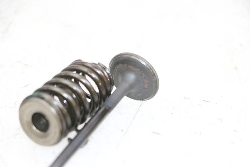 photo de VALVOLA ASPIRAZIONE KYMCO LIKE 125 (2009 - 2016) - Altra angolazione