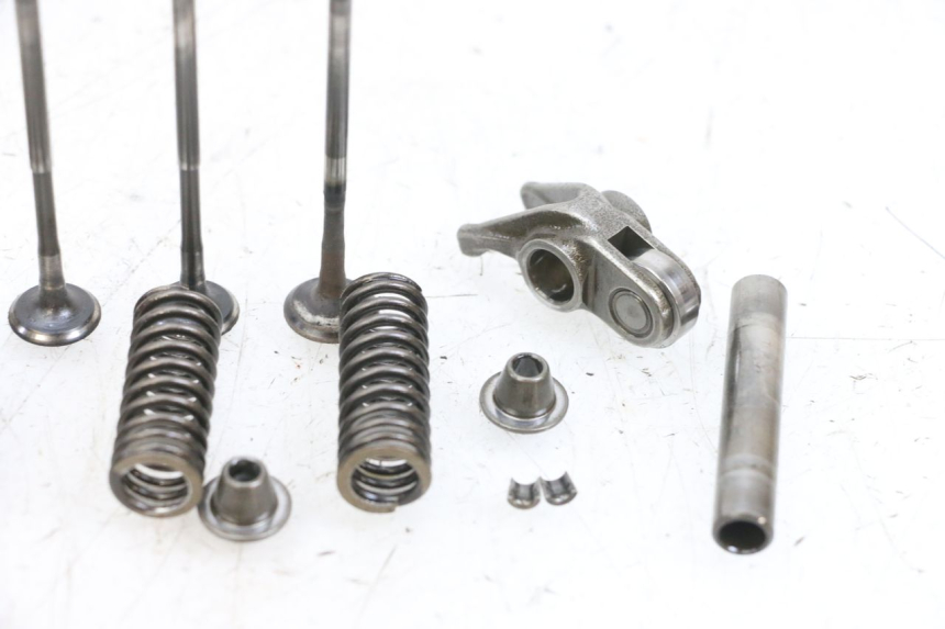 photo de VALVOLA ASPIRAZIONE YAMAHA NEOS NEO'S 4T 50 (2008 - 2016) - Altra angolazione