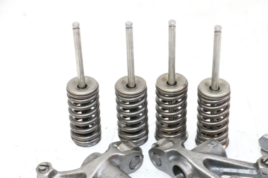 photo de VALVOLA ASPIRAZIONE PEUGEOT SATELIS 125 (2010 - 2012)