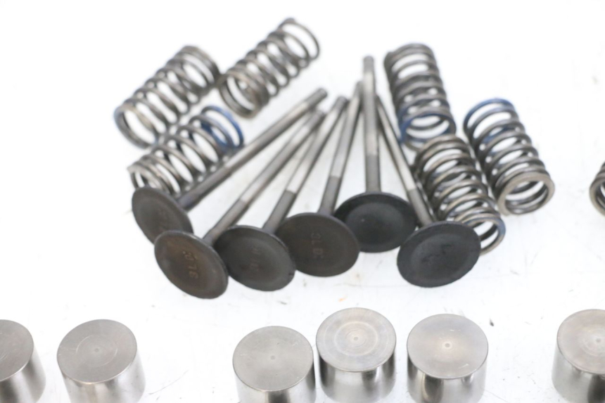 photo de VALVOLA ASPIRAZIONE YAMAHA TDM ABS 900 (2002 - 2014) - Altra angolazione