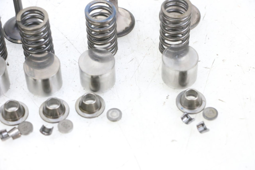 photo de VALVOLA ASPIRAZIONE YAMAHA TDM ABS 900 (2002 - 2014) - Ricambio usato controllato