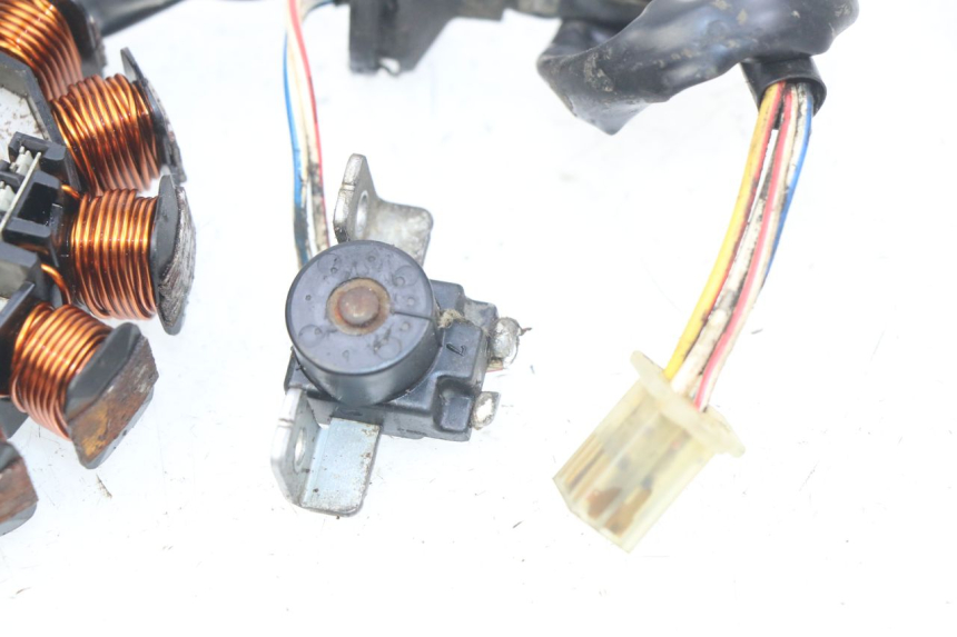 photo de STATORE YAMAHA JOG R LC 50 (2004 - 2014) - Dettagli dei punti di fissaggio