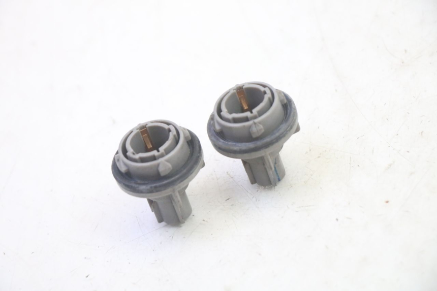 photo de SUPPORTO LAMPADA SUZUKI BURGMAN 125 (2007 - 2014)