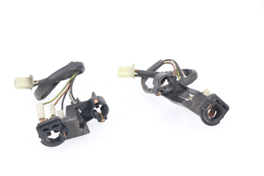 photo de SUPPORTO LAMPADA YAMAHA XMAX X-MAX 125 (2006 - 2009)