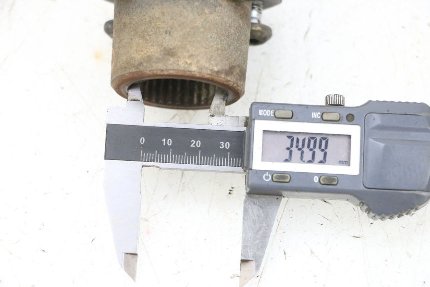 photo de SUPPORTO DISCO FRENO YAMAHA YFM R RAPTOR 250 (2008 - 2014) - Dettaglio del componente