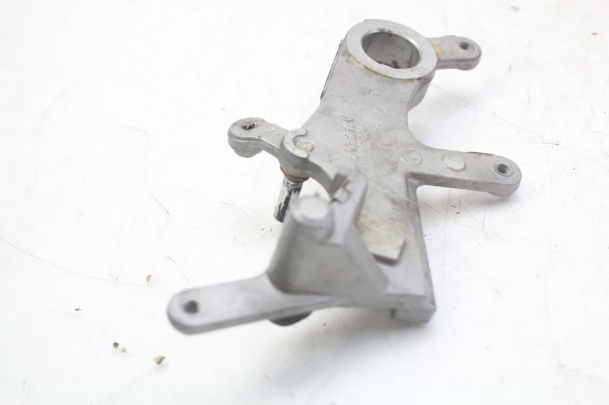 photo de SUPPORTO PINZA FRENO POSTERIORE HONDA CRF 250 (2010 - 2013)