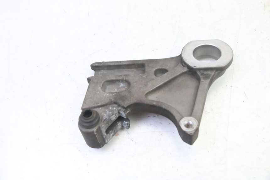 photo de SUPPORTO PINZA POSTERIORE YAMAHA FZ6 FAZER S2 600 (2007 - 2011)