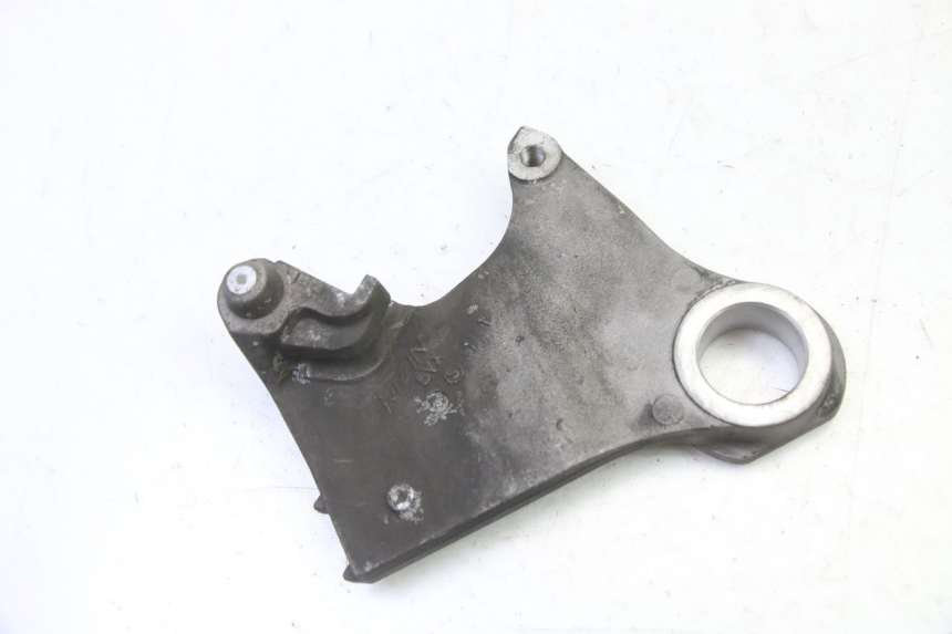 photo de SUPPORTO PINZA POSTERIORE YAMAHA FZ6 FAZER S2 600 (2007 - 2011)