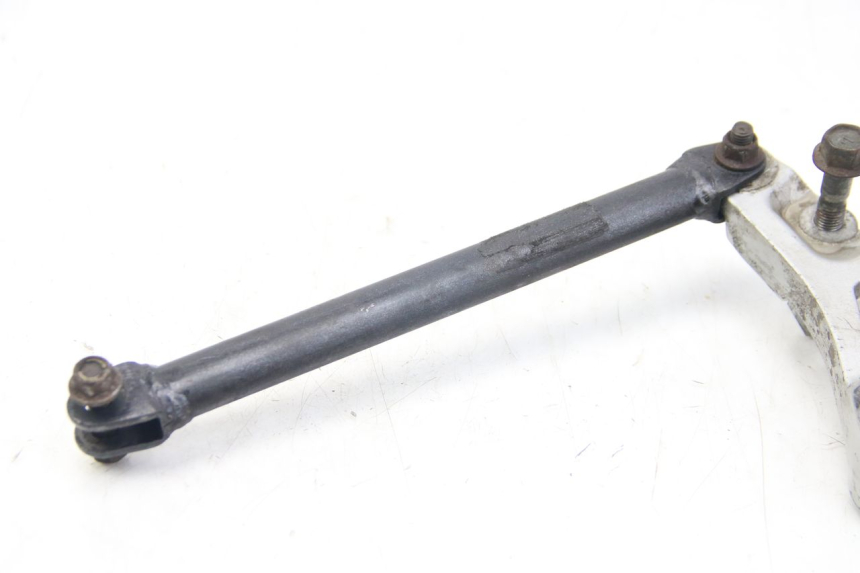 photo de SUPPORTO PINZA FRENO POSTERIORE YAMAHA FZS FAZER 600 (2001 - 2003)