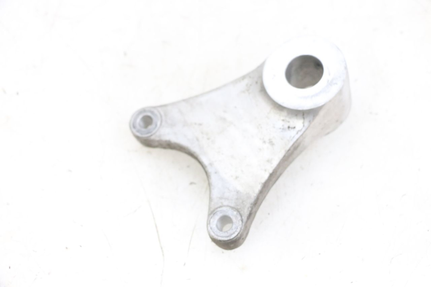 photo de SUPPORTO PINZA FRENO POSTERIORE SUZUKI GSF N BANDIT 600 (1996 - 1999) - Dettaglio del componente