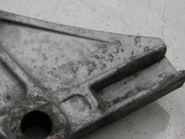 photo de SUPPORTO PINZA FRENO POSTERIORE KAWASAKI ZR 7 750 (1999 - 2001)