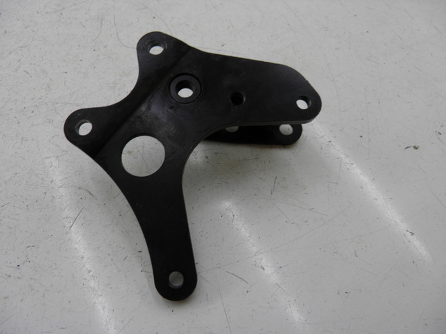 photo de SUPPORTO PINZA POSTERIORE PIAGGIO MP3 RL 125 (2006 - 2014)