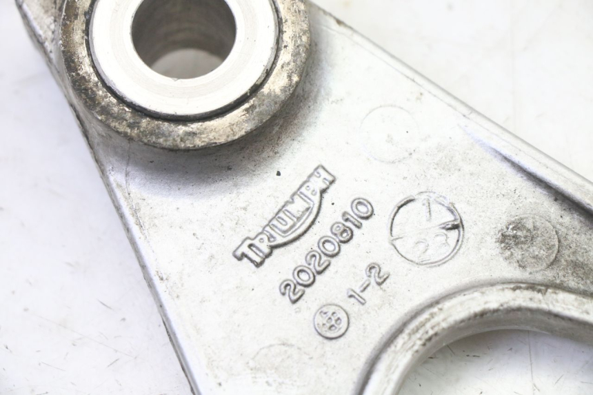 photo de SUPPORTO PINZA POSTERIORE TRIUMPH SPRINT 900 (1995 - 1998)