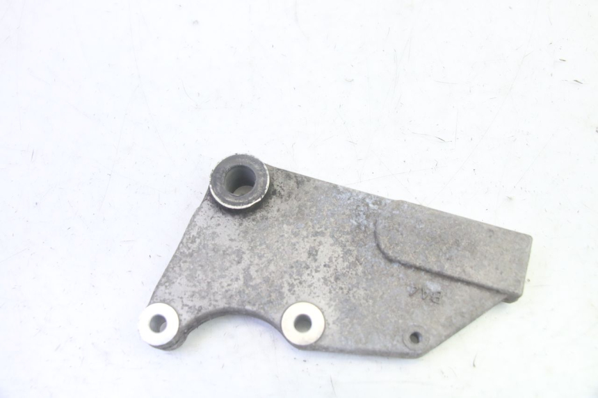 photo de SUPPORTO PINZA FRENO POSTERIORE DAELIM VJ ROADWIN FI 125 (2008 - 2017) - Altra angolazione