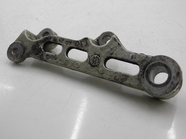 photo de SUPPORTO PINZA FRENO POSTERIORE YAMAHA FZX FAZER 750 (1987 - 1998)