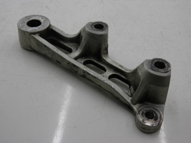 photo de SUPPORTO PINZA FRENO POSTERIORE YAMAHA FZX FAZER 750 (1987 - 1998)