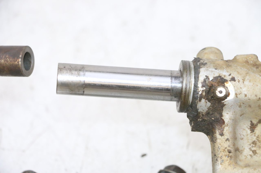 photo de SUPPORTO PINZA POSTERIORE YAMAHA YFM GRIZZLY 550 (2008 - 2015)