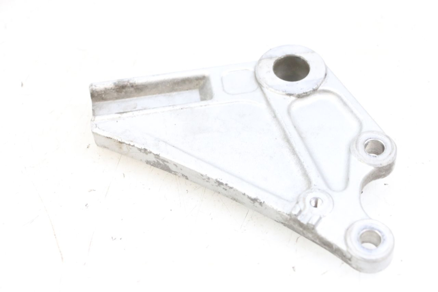 photo de SUPPORTO PINZA FRENO POSTERIORE KAWASAKI ZR 7 750 (1999 - 2001) - Dettaglio del componente