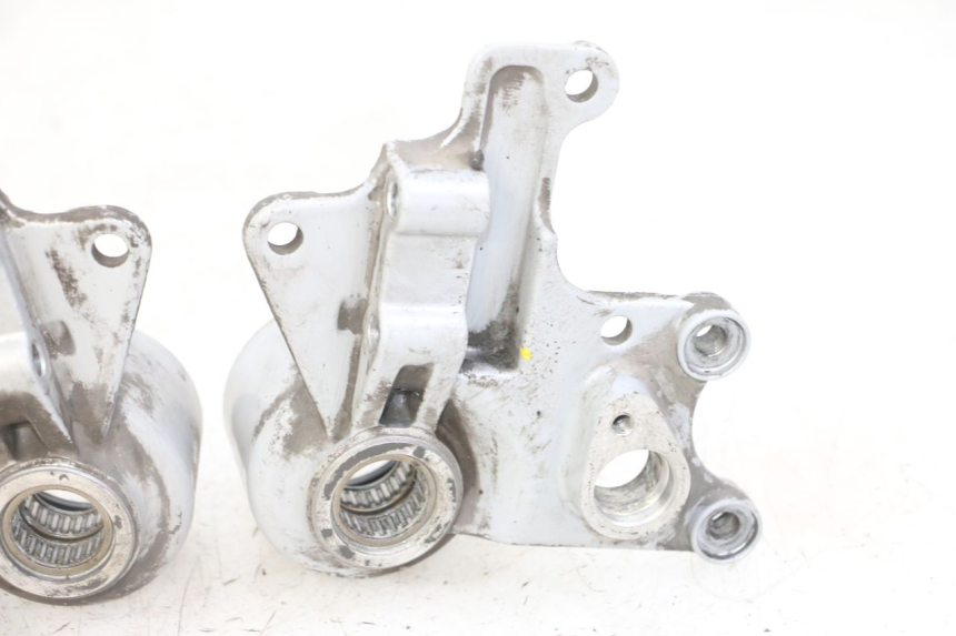 photo de SUPPORTO PINZA ANTERIORE PIAGGIO MP3 LT 400 (2007 - 2012)