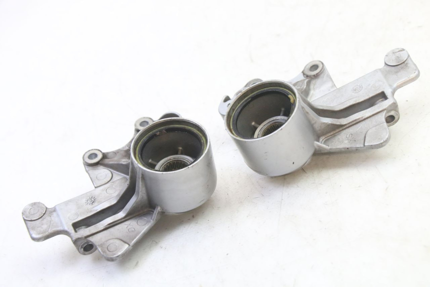 photo de SUPPORTO PINZA ANTERIORE PIAGGIO MP3 500 (2014 - 2016)