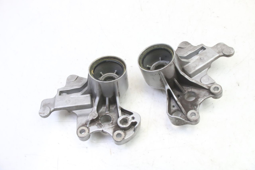 photo de SUPPORTO PINZA ANTERIORE PIAGGIO MP3 500 (2014 - 2016)