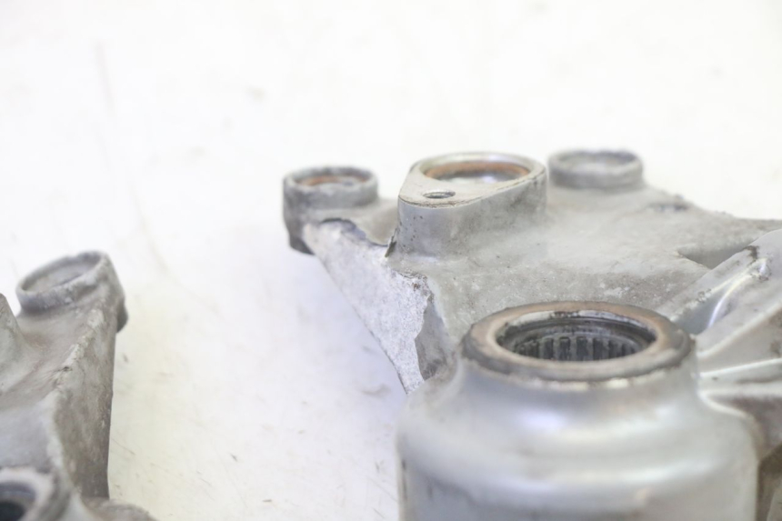 photo de SUPPORTO PINZA ANTERIORE PIAGGIO MP3 RL 250 (2007 - 2010) - Dettagli dei punti di fissaggio