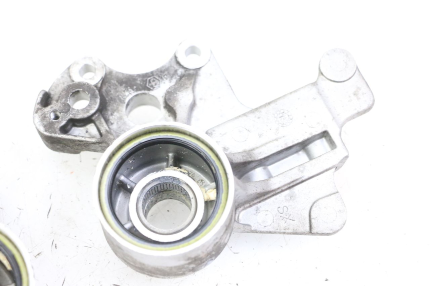 photo de SUPPORTO PINZA ANTERIORE PIAGGIO MP3 500 (2014 - 2016)