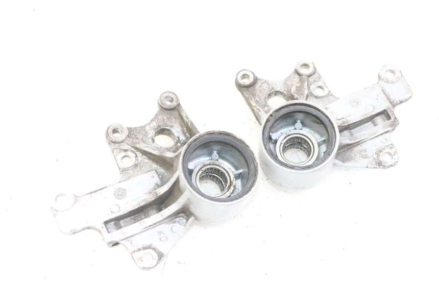 photo de SUPPORTO PINZA ANTERIORE PIAGGIO MP3 125 (2006 - 2014)