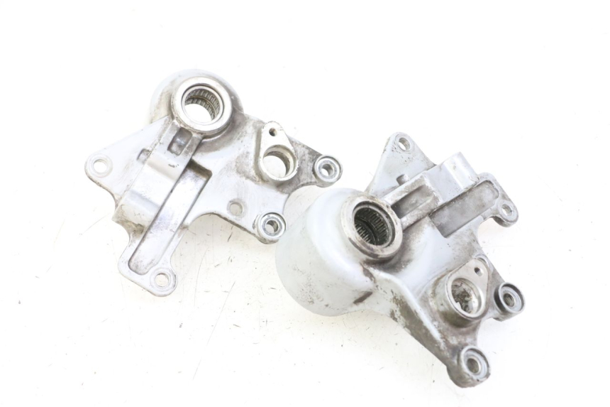 photo de SUPPORTO PINZA ANTERIORE PIAGGIO MP3 125 (2006 - 2014)