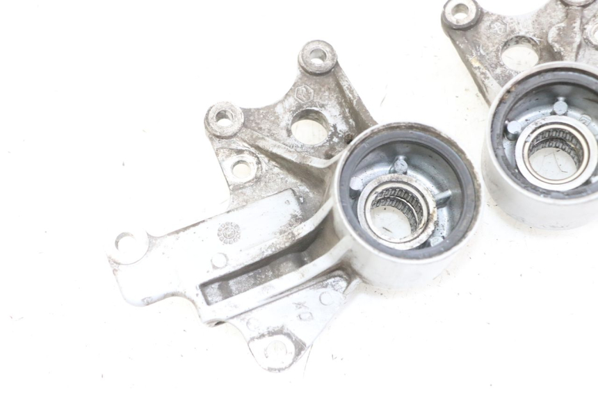 photo de SUPPORTO PINZA ANTERIORE PIAGGIO MP3 125 (2006 - 2014)