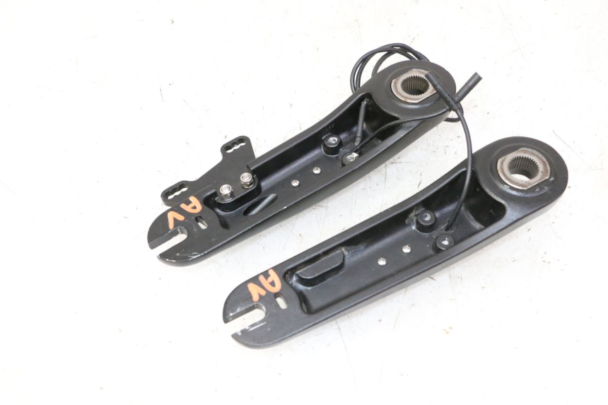 photo de SUPPORTO PINZA FRENANTE ANTERIORE DUALTRON VICTOR LIMITED 1