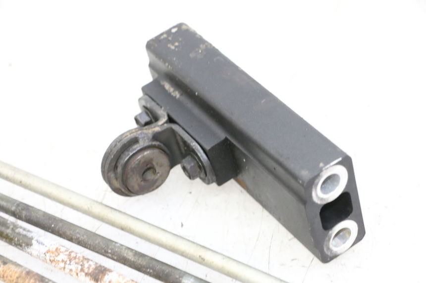 photo de SUPPORTO MOTORE YAMAHA FZ6 FAZER S2 600 (2007 - 2011)