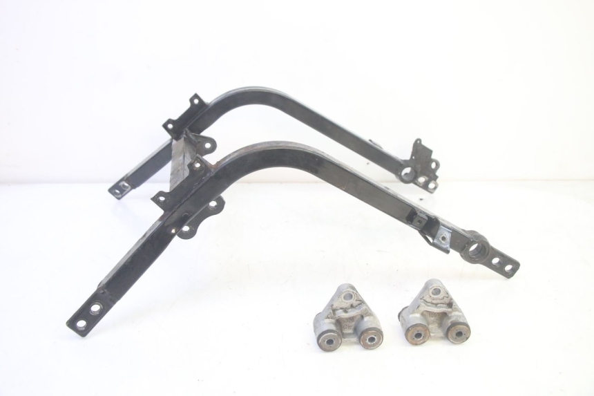 photo de SUPPORTO MOTORE KAWASAKI GPZ RX 1000 (1986 - 1988) - Dettagli dei punti di fissaggio