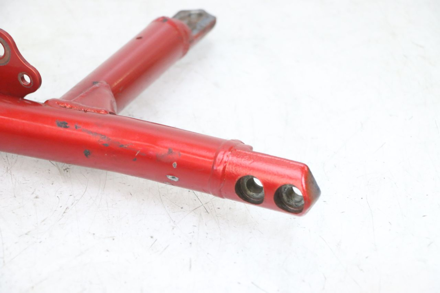 photo de SUPPORTO MOTORE SUZUKI GSF N BANDIT 600 (1996 - 1999) - Dettagli dei punti di fissaggio