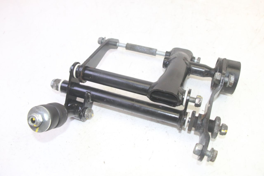 photo de SUPPORTO MOTORE PIAGGIO MP3 HPE 350 (2018 - 2020) - Dettaglio del componente