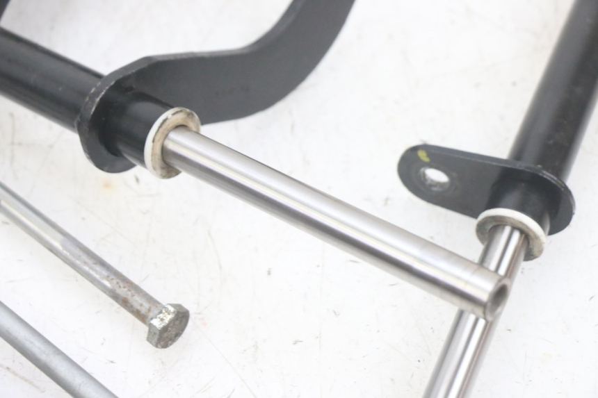 photo de SUPPORTO MOTORE PIAGGIO MP3 HPE 300 (2019 - 2026) - Altra vista dell'articolo