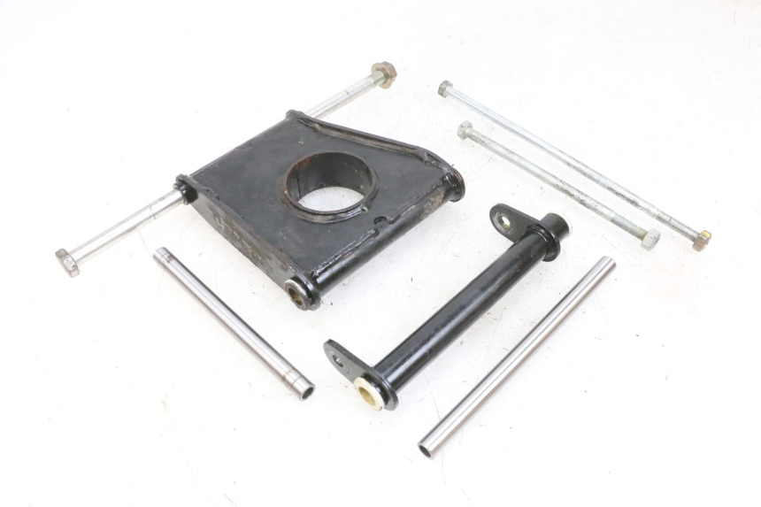 photo de SUPPORTO MOTORE PIAGGIO MP3 LT 400 (2007 - 2012) - Zoom sui componenti