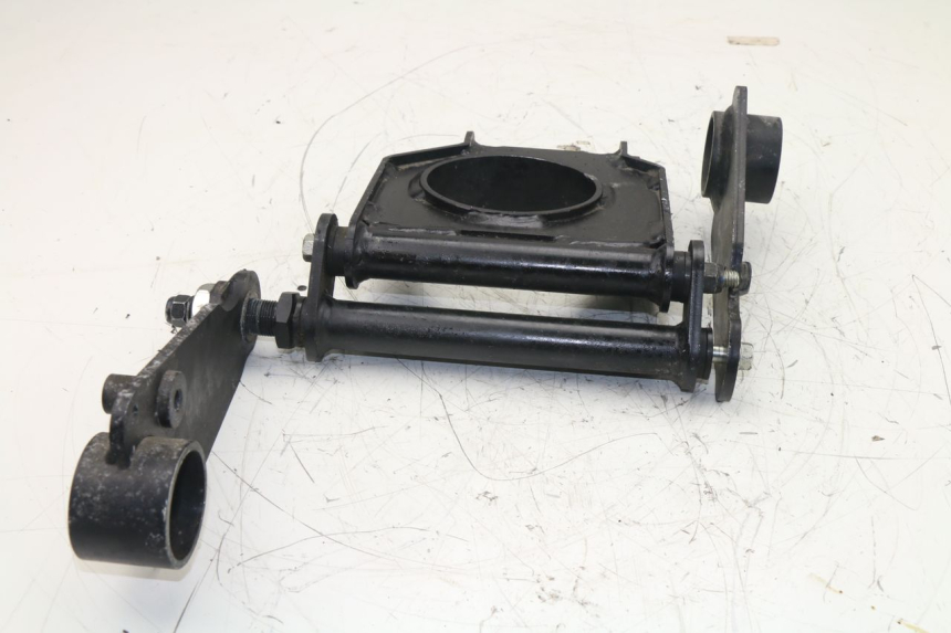 photo de SUPPORTO MOTORE PEUGEOT METROPOLIS 400 (2011 - 2016)