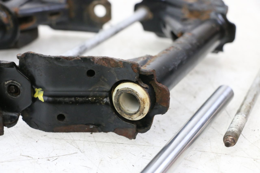 photo de SUPPORTO MOTORE PEUGEOT SATELIS COMPRESSOR K15 125 (2006 - 2009)