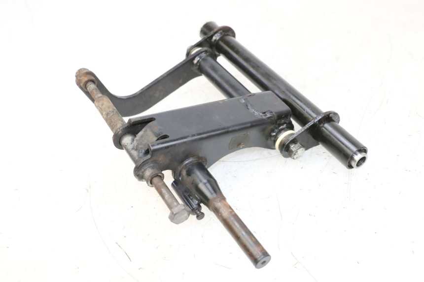 photo de SUPPORTO MOTORE PIAGGIO VESPA GTS SUPER IE 125 (2009 - 2016) - Dettaglio del componente