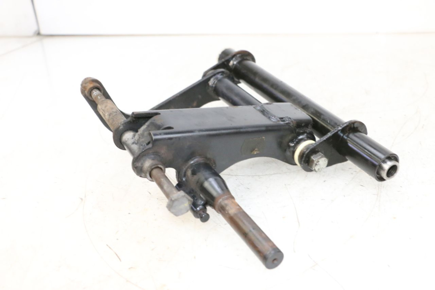 photo de SUPPORTO MOTORE PIAGGIO VESPA GTS SUPER IE 125 (2009 - 2016) - Zoom sullo stato d'uso