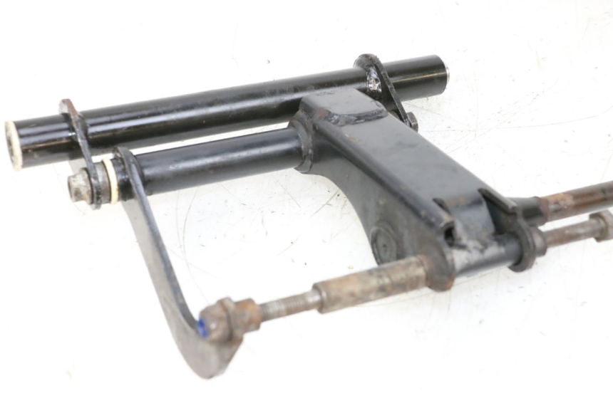 photo de SUPPORTO MOTORE PIAGGIO VESPA GTS SUPER IE 125 (2009 - 2016) - Primo piano tecnico