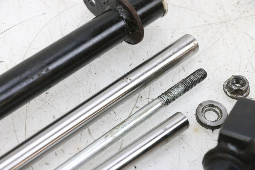 photo de SUPPORTO MOTORE PIAGGIO VESPA GTS SUPER IE 125 (2009 - 2016) - Marcature e riferimenti originali