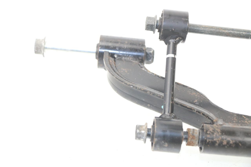 photo de SUPPORTO MOTORE YAMAHA XMAX X-MAX ABS 125 (2014 - 2016) - Dettagli dei punti di fissaggio